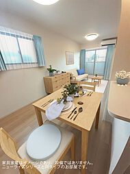 ラ・トゥール青山　II 205 2階2LDKのリビング/ダイニング