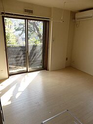 京急本線 屏風浦駅 徒歩9分の賃貸アパート 1階1DKのリビング/ダイニング