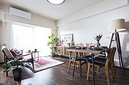 JR山手線 田町駅 徒歩12分の賃貸マンション 5階2LDKのリビング/ダイニング