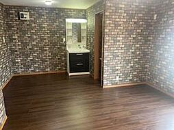 埼玉高速鉄道 南鳩ヶ谷駅 徒歩12分の賃貸アパート 1階4LDKのリビング/ダイニング