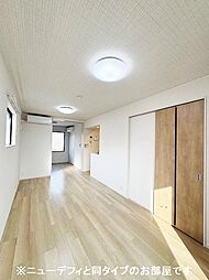 シュタイン・フルス 101 1階1LDKのリビング/ダイニング