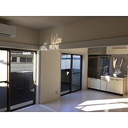 東武宇都宮線 江曽島駅 徒歩13分の賃貸アパート 1階1LDKのリビング/ダイニング