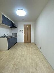 阪急千里線 吹田駅 徒歩6分の賃貸マンション 3階1DKのリビング/ダイニング