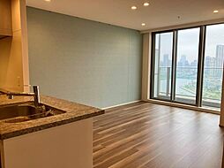 ベイズタワー＆ガーデン 2402 24階1LDKのリビング/ダイニング