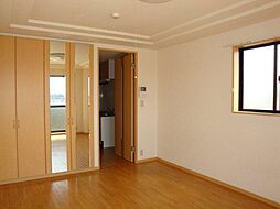 ウイングビーチ 1階1Kのリビング/ダイニング