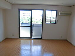 ピースフル和佐田 105 1階ワンルームのリビング/ダイニング