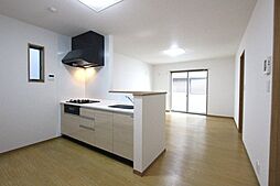 甚目寺五位田82ＫＯＤＡＴＥＸV−Ａ 1 1階3SLDKのリビング/ダイニング