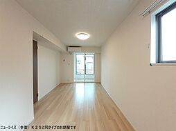 ラフテル 101 1階1LDKのリビング/ダイニング