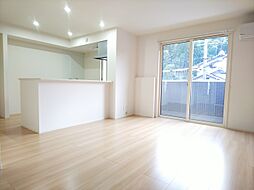 阪急千里線 山田駅 徒歩23分の賃貸アパート 2階3LDKのリビング/ダイニング