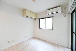 都営大江戸線 西新宿五丁目駅 徒歩7分の賃貸マンション 1階1Kのリビング/ダイニング