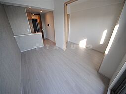 阪急宝塚本線 三国駅 徒歩9分の賃貸マンション 9階1LDKのリビング/ダイニング