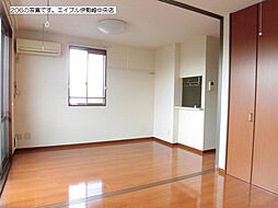 レ・ジュウィールアン 203 2階1LDKのリビング/ダイニング