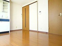 京王線 国領駅 徒歩3分の賃貸マンション 3階ワンルームのリビング/ダイニング