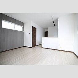 Land court 小泉II A棟 1 1階3LDKのリビング/ダイニング