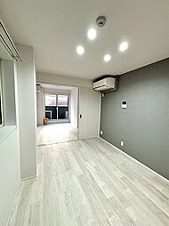 Green Garden YOTSUYA 201 2階1LDKのリビング/ダイニング