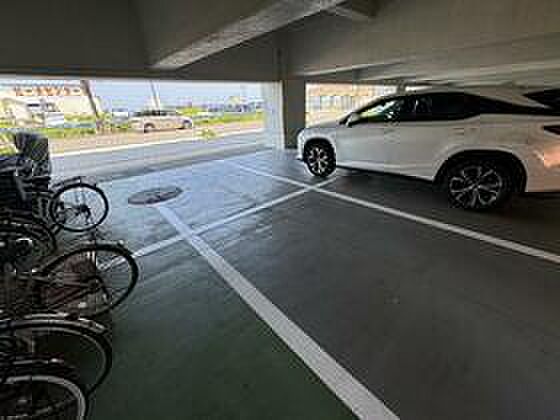 4 / 4