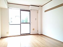 シャルマンメゾン 102 1階ワンルームのリビング/ダイニング