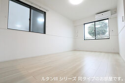 ピエナリオ 101 1階1LDKのリビング/ダイニング