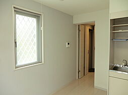 ピッコロ西ケ原 101 1階ワンルームのリビング/ダイニング