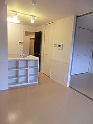 アンドミーワ 107 1階1LDKのリビング/ダイニング