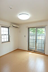 アルドール 201 2階1Kのリビング/ダイニング