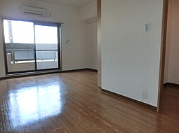 ドマーニI 103 1階1Kのリビング/ダイニング