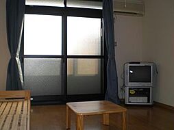 レオパレスリバティ・タカ 103 1階1Kのリビング/ダイニング