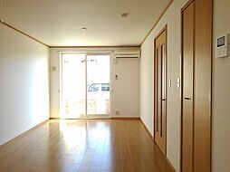 ミントハウス 105 1階ワンルームのリビング/ダイニング