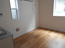 ハウス・デン 2F 2階ワンルームのリビング/ダイニング