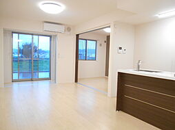 フィオーレ西平山 102