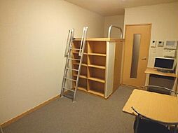 レオパレスＮｅｅｄｓ 201 2階1Kのリビング/ダイニング