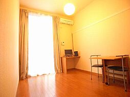 レオパレスアチェリ 103 1階1Kのリビング/ダイニング