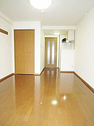 多摩都市モノレール 桜街道駅 徒歩6分の賃貸マンション 1階ワンルームのリビング/ダイニング