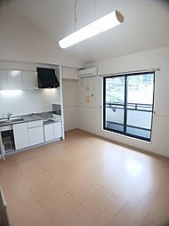 浄雲壱番館 204 2階1LDKのリビング/ダイニング