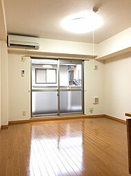 ラッフィナート 205 2階ワンルームのリビング/ダイニング