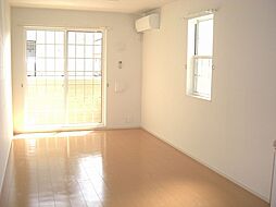 ローレルパーク 101 1階1LDKのリビング/ダイニング