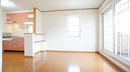 パーク　ピア 201 2階2LDKのリビング/ダイニング