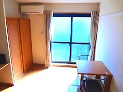 レオパレスカーサ南風 105 1階1Kのリビング/ダイニング