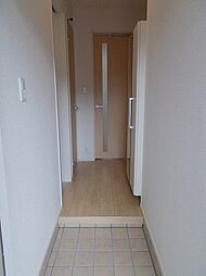 ジャラン　バグース 102 1階ワンルームのリビング/ダイニング