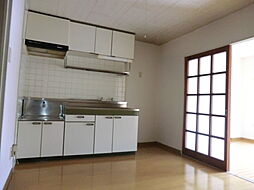 松本マンション 107 1階1DKのリビング/ダイニング