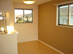 多摩都市モノレール 泉体育館駅 徒歩14分の賃貸アパート 2階1LDKのリビング/ダイニング