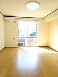 エレガント・カーサII 101 1階ワンルームのリビング/ダイニング