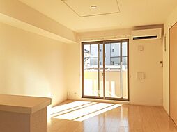 ノイ・フリーデ　III 1階1LDKのリビング/ダイニング