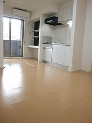 ラ・トゥール　II 1階1LDKのリビング/ダイニング