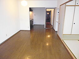 グラン・シャリオ 202 2階3LDKのリビング/ダイニング