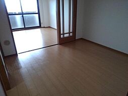 リバーシャトー 502 5階3DKのリビング/ダイニング