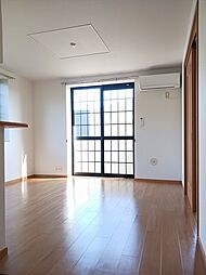 プラトーＢ 1階2LDKのリビング/ダイニング