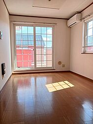 アヴニールVI 201 2階2DKのリビング/ダイニング