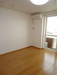 ジョーンティーヴィラ 105 1階ワンルームのリビング/ダイニング