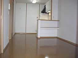 アムールベルＡ 2階2LDKのリビング/ダイニング